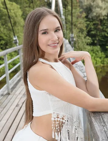 Presenting Nicolle Florez